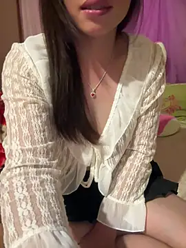 Snapshot of -Paige- chatting on May 2026 12:10:01 PM -Paige- online show from May 2026 12:10:01 PM