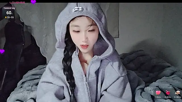 hyp0crite online show from November 2025 12:33:01 PM