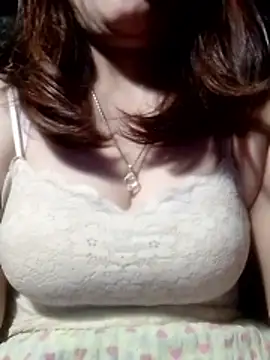 YiyinLy online show from March 2026 10:50:01 PM