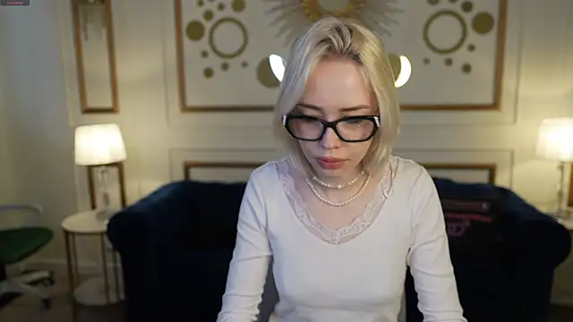 Jessica start online show from November 2025 11:32:02 AM