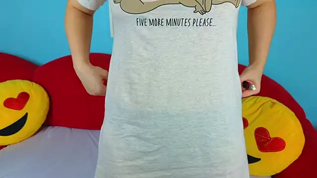 Snapshot of Soft_Lilly chatting on November 2025 06:03:01 AM Soft Lilly online show from November 2025 06:03:01 AM