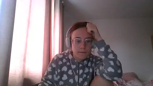 LuckySLove online show from July 2026 03:05:02 PM