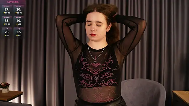 YuriFout online show from December 2025 11:28:01 AM