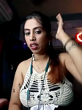 Darling Annie online show from December 2025 06:39:01 PM