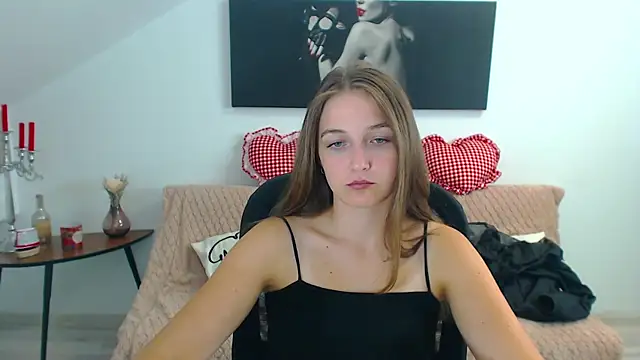Snapshot of AnneWilsonn chatting on July 2026 06:44:02 AM AnneWilsonn online show from July 2026 06:44:02 AM