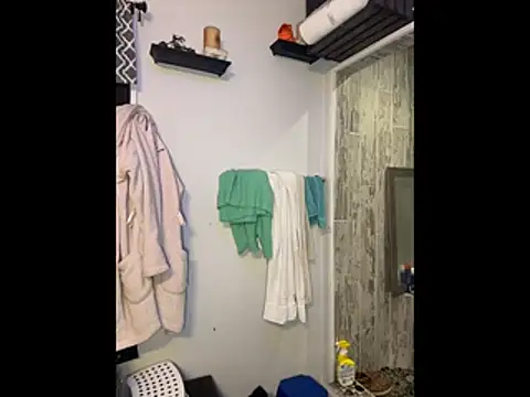 Snapshot of queenkelly1234 chatting on November 2025 11:14:01 PM queenkelly1234 online show from November 2025 11:14:01 PM