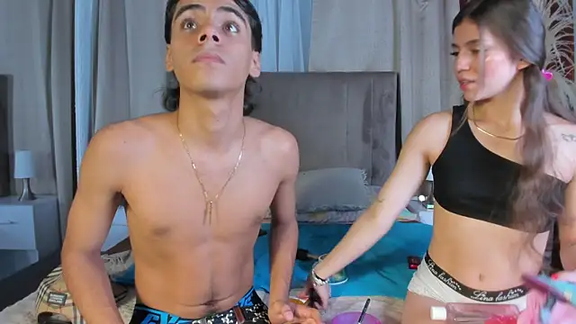 Snapshot of Kendra_and_liam chatting on October 2025 11:57:02 AM Kendra and liam online show from October 2025 11:57:02 AM