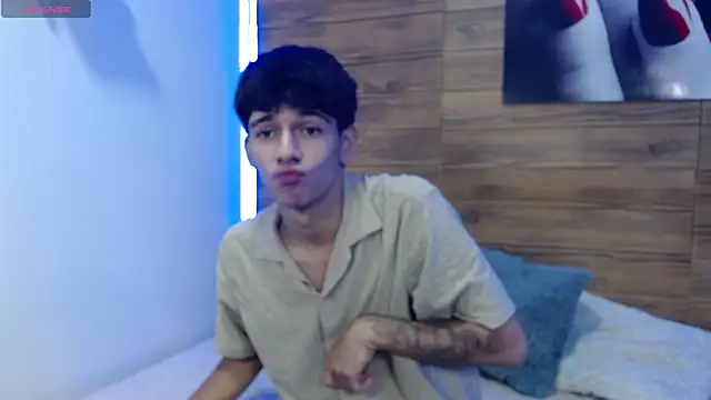 Snapshot of AmethystShadow17 chatting on October 2025 01:01:01 PM AmethystShadow17 online show from October 2025 01:01:01 PM