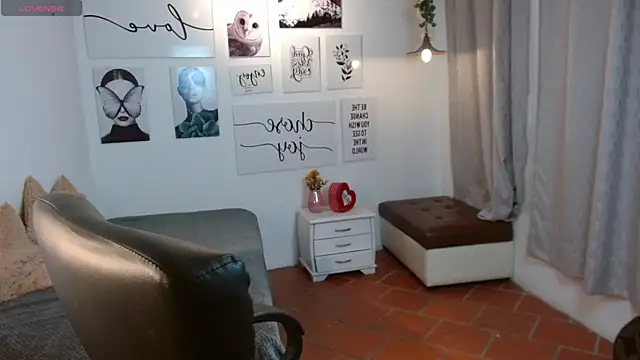 Snapshot of AmethystShadow17 chatting on November 2025 07:27:01 PM AmethystShadow17 online show from November 2025 07:27:01 PM