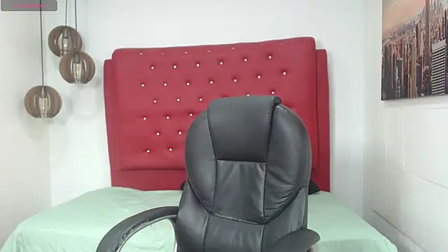 AmethystShadow17 online show from December 2025 08:04:01 PM