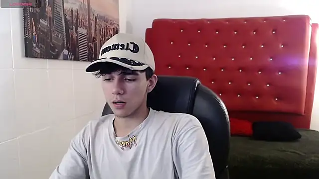 AmethystShadow17 online show from February 2026 01:15:01 AM