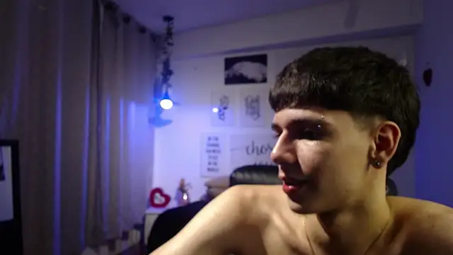 Snapshot of AmethystShadow17 chatting on March 2026 08:14:01 PM AmethystShadow17 online show from March 2026 08:14:01 PM