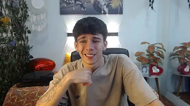 Snapshot of AmethystShadow17 chatting on April 2026 03:18:01 AM AmethystShadow17 online show from April 2026 03:18:01 AM