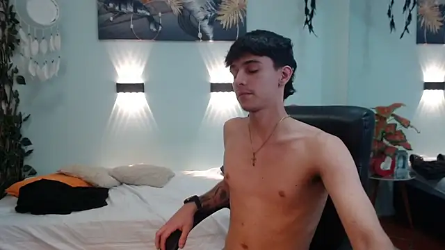 Snapshot of AmethystShadow17 chatting on April 2026 03:53:01 PM AmethystShadow17 online show from April 2026 03:53:01 PM