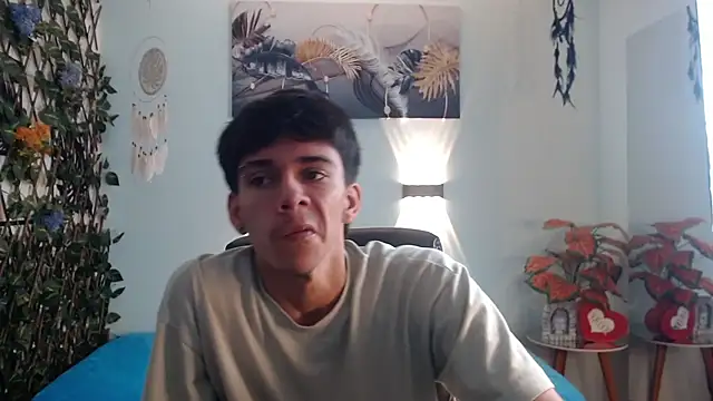 Snapshot of AmethystShadow17 chatting on April 2026 05:10:02 PM AmethystShadow17 online show from April 2026 05:10:02 PM