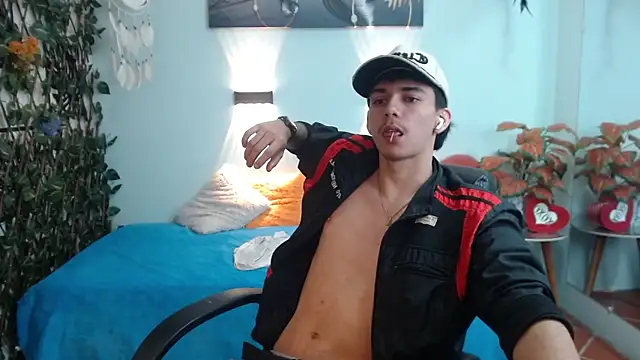 Snapshot of AmethystShadow17 chatting on April 2026 09:30:01 PM AmethystShadow17 online show from April 2026 09:30:01 PM