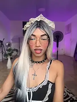 Snapshot of Cute_Aleja chatting on April 2026 09:08:01 PM Cute Aleja online show from April 2026 09:08:01 PM