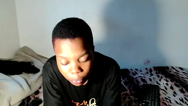 Snapshot of SexyLatoya05 chatting on December 2025 03:27:02 PM SexyLatoya05 online show from December 2025 03:27:02 PM