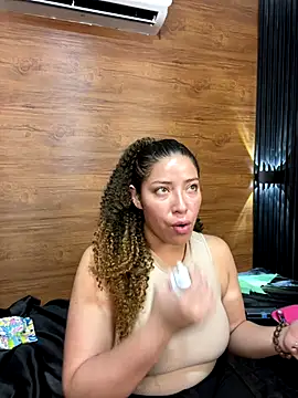 Yvonny27 online show from October 2025 03:14:02 PM