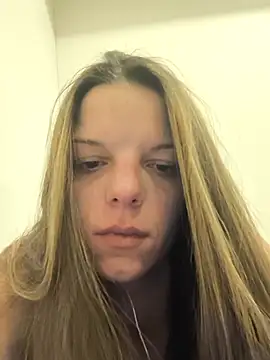 Snapshot of of-zenna chatting on October 2025 06:08:01 PM of-zenna online show from October 2025 06:08:01 PM