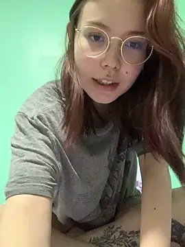 Snapshot of KittyK_at chatting on October 2025 06:19:02 PM KittyK at online show from October 2025 06:19:02 PM