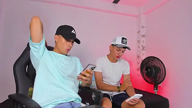 Axel Cody  online show from November 2025 07:19:02 PM