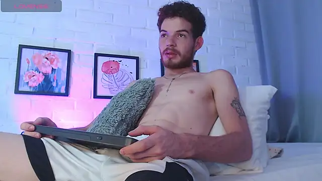 MATEO HUNTER online show from April 2026 04:21:02 AM