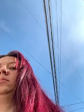 Zoe fire online show from October 2025 12:26:02 PM