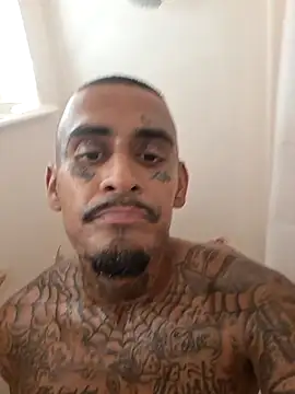 Snapshot of hardsddsosn chatting on November 2025 10:23:01 PM hardsddsosn online show from November 2025 10:23:01 PM