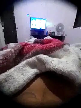 Snapshot of MilledDozens chatting on April 2026 03:44:01 AM MilledDozens online show from April 2026 03:44:01 AM