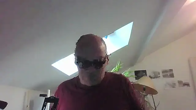 nicolaspgarnier online show from May 2026 03:09:02 PM