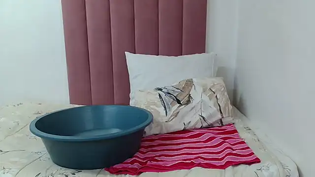 Snapshot of Bubbles156 chatting on November 2025 07:14:02 PM Bubbles156 online show from November 2025 07:14:02 PM