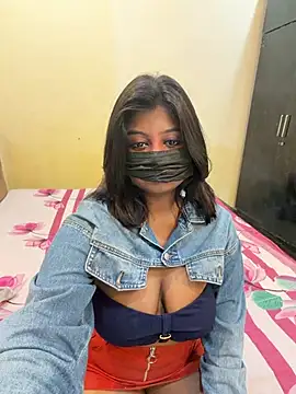 Snapshot of payal_mittal chatting on March 2026 11:00:02 PM payal mittal online show from March 2026 11:00:02 PM