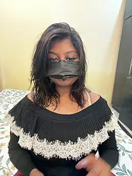 Snapshot of payal_mittal chatting on April 2026 03:07:02 PM payal mittal online show from April 2026 03:07:02 PM