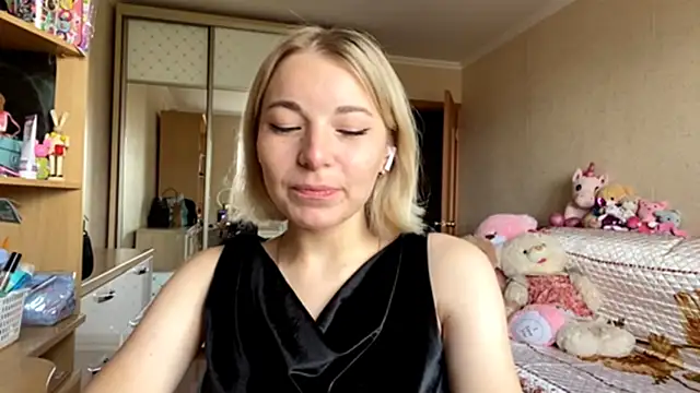 HoppedArea online show from October 2025 08:03:01 AM