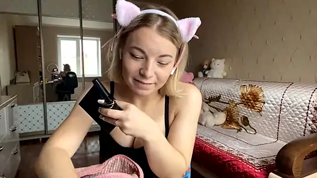 HoppedArea online show from November 2025 08:46:02 AM