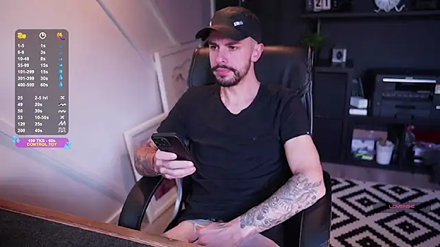 monsieurguitsxxx online show from December 2025 01:19:01 PM