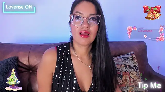 charlhot  online show from November 2025 01:24:02 PM