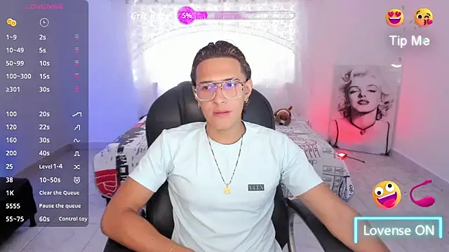 Hayden Boy  online show from November 2025 06:22:02 PM