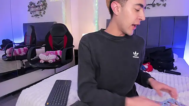 JustinCastiblanco online show from October 2025 11:20:02 AM