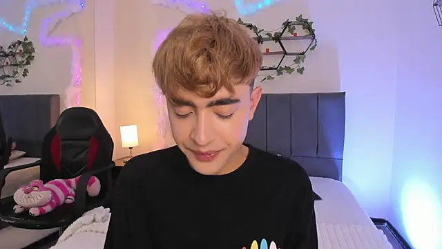 JustinCastiblanco online show from November 2025 11:24:01 AM