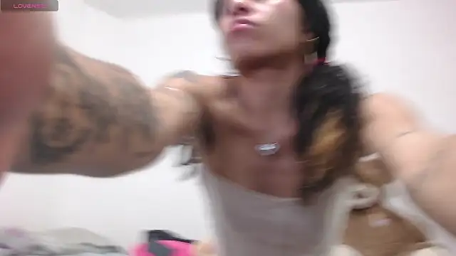 Snapshot of toxic_sweet_1 chatting on November 2025 03:45:01 AM toxic sweet 1 online show from November 2025 03:45:01 AM
