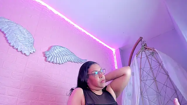 Zamariah online show from November 2025 03:05:01 AM