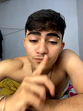 Snapshot of Myke_hotxxx chatting on November 2025 03:37:02 AM Myke hotxxx online show from November 2025 03:37:02 AM