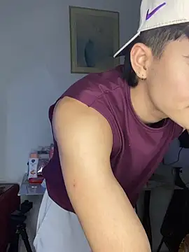 Snapshot of Myke_hotxxx chatting on November 2025 03:17:01 AM Myke hotxxx online show from November 2025 03:17:01 AM