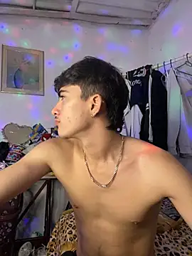 Snapshot of Myke_hotxxx chatting on November 2025 03:06:02 AM Myke hotxxx online show from November 2025 03:06:02 AM