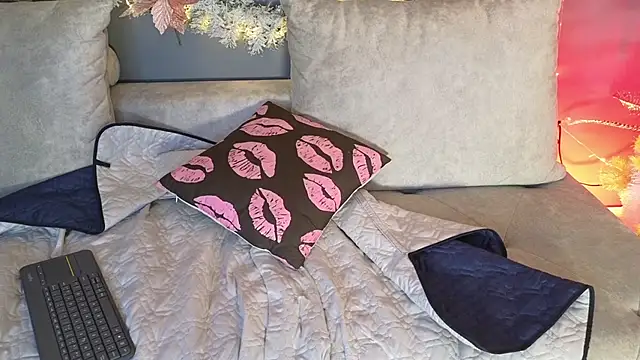 Snapshot of celestesecrett chatting on December 2025 07:58:02 AM celestesecrett online show from December 2025 07:58:02 AM