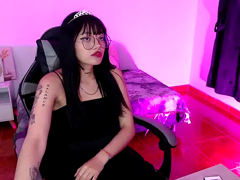 Isabella  666 online show from November 2025 04:15:01 AM