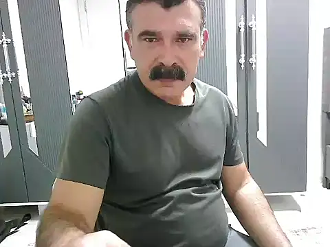 Snapshot of meroglu45 chatting on October 2025 06:08:01 PM meroglu45 online show from October 2025 06:08:01 PM