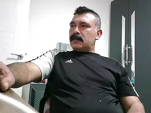 Snapshot of meroglu45 chatting on October 2025 02:18:02 PM meroglu45 online show from October 2025 02:18:02 PM